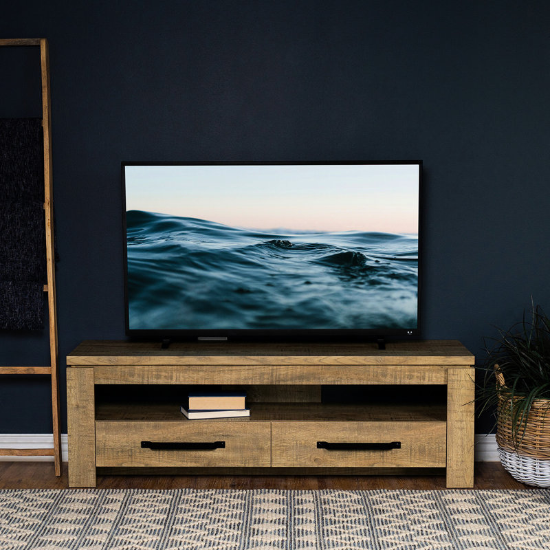 Meuble télé 2 places au fini mangue, design rustique apaisant, poignées en métal noir robustes, tiroirs spacieux, tablette ouverte, gestion des câbles, aspect bois d'ingénierie, dos.