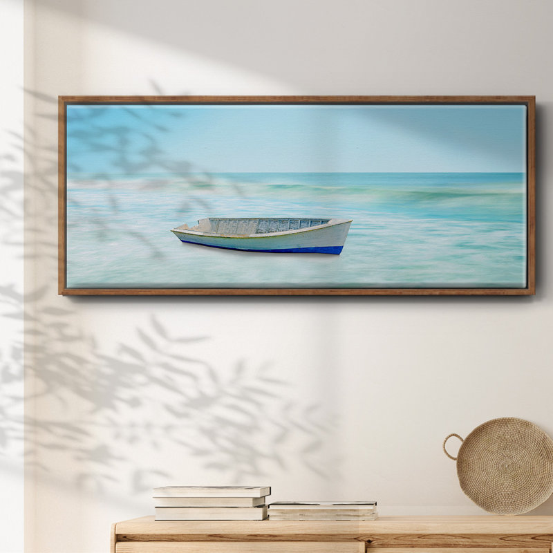 Bateau sur une plage I, H 12 po x l 30 po x P 1,5 po, Noyer