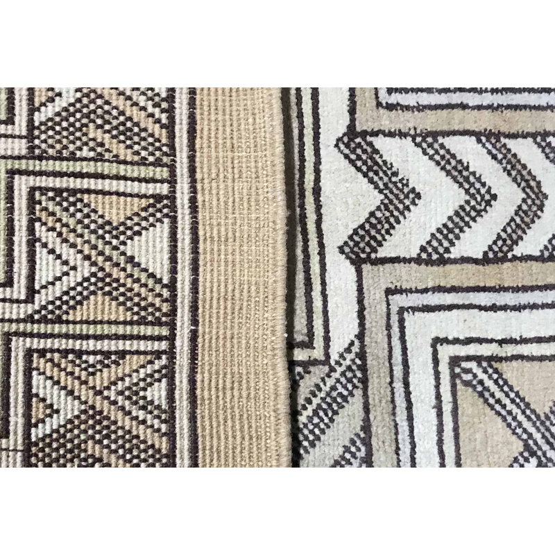Hand-Knotted High-Quality Gray Area Rug