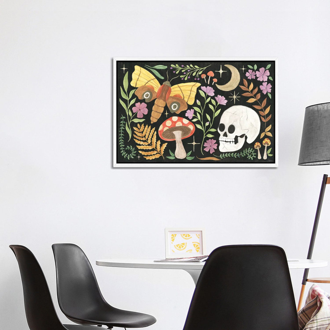 Spooky Chic I von Veronique Charron - Galerie-verpackte Leinwand Giclée auf Leinwand