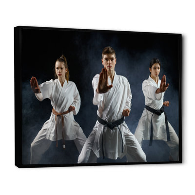 " Martial Arts Fight Training Studio "