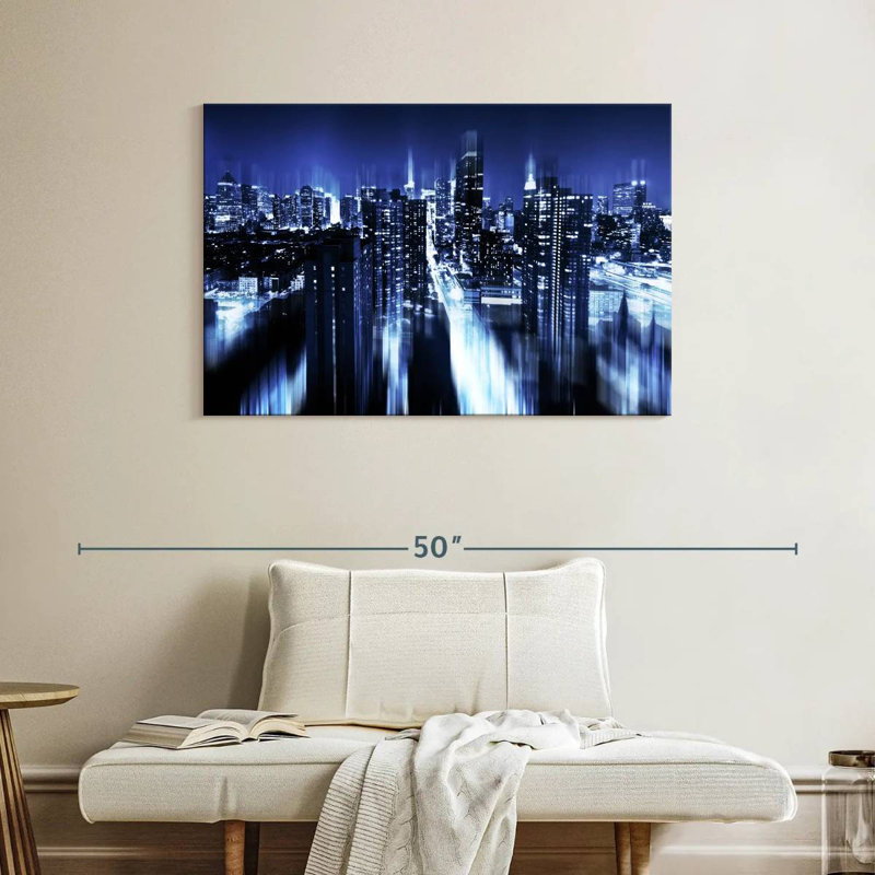 Nicci Blue Night Manhattan, H 26 po x l 39 po