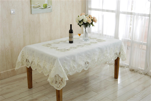 Heritage Embroidered Oblong / Rectangle Tablecloth Violet Linen 