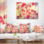 Coussin décoratif floral sur fond clair-30722085-30722081