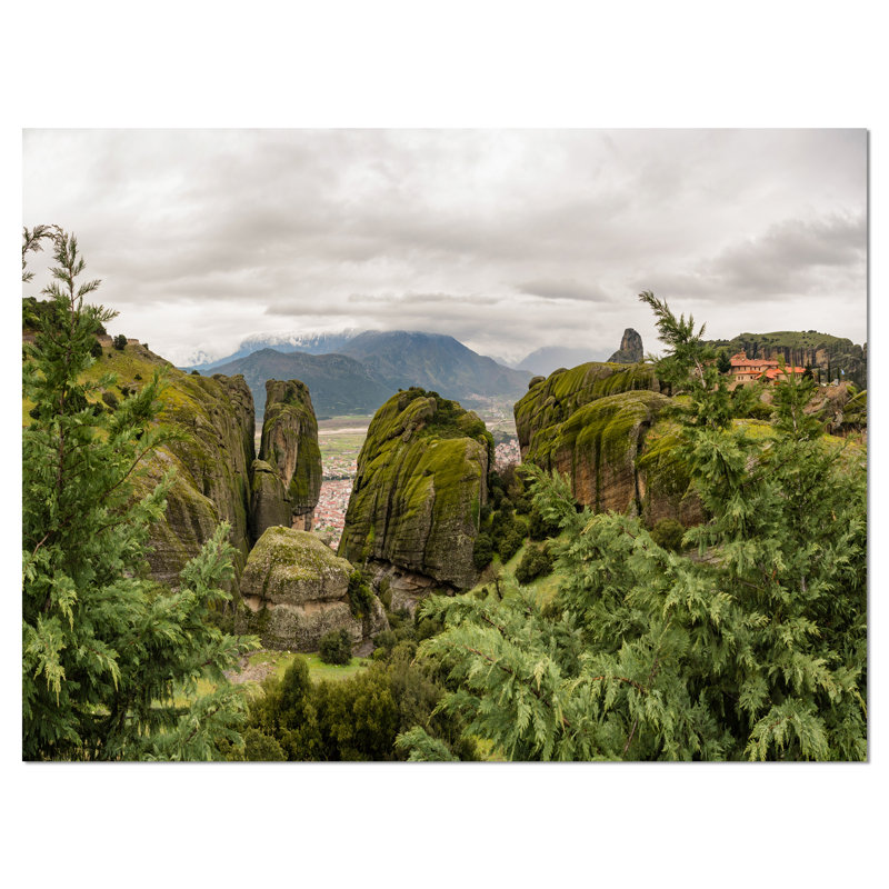«Météores en Grèce», reproduction de photo sur toile tendue encadrée, H 12 po x l 20 po x P 1 po, Toile tendue