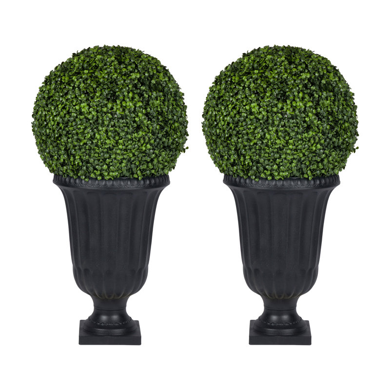 18 " H Faux Boxwood Topiary
