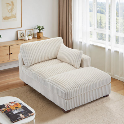 Chaise longue surdimensionnée en flanelle de fourrure de lapin blanche avec accoudoirs et coussins Helton