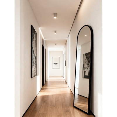 Miroir pleine grandeur à fixation murale 63 "x 20" à haute réflectivité et finition lisse pour une chambre à coucher 3 pièces
