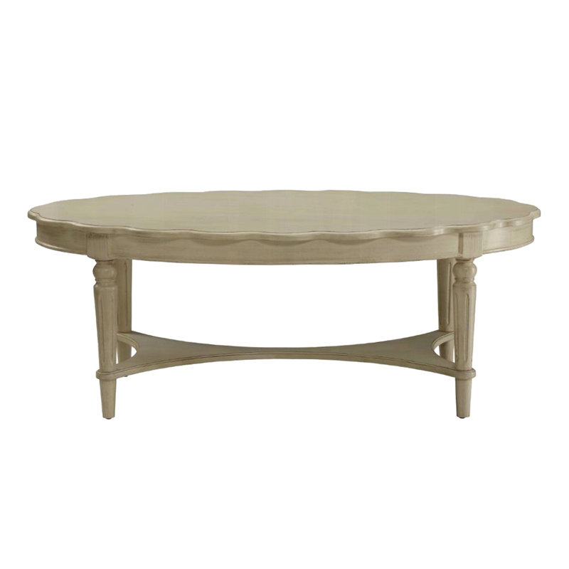 Table basse ovale avec tablette inférieure, style français, finition blanc antique, plateau et tablier en bois, parfaite pour l'espace de vie principal