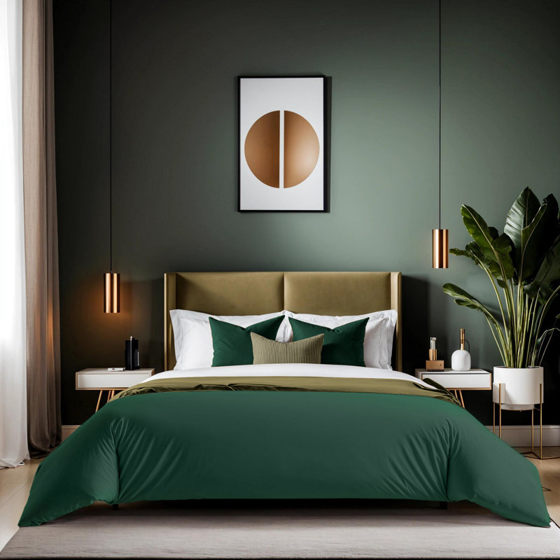 Luxurious Dark Green King Quilt Cover, 102 x 87 | 100% Cotton Ranforce, 155 Thread Count | Easy Button Closure, Machine Washable at 86°F | Soft, Breathable Fabric for Ultimate Comfort in Any Bedroom
