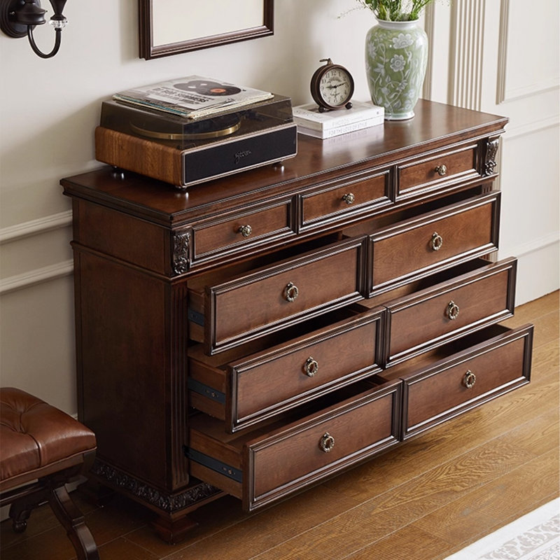 Armoire d'appoint en noyer massif