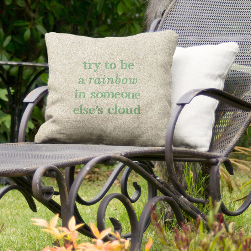 Coussin décoratif intérieur/extérieur à essayer d’être un arc-en-ciel, 18 po x 18 po, Blanc / Vert