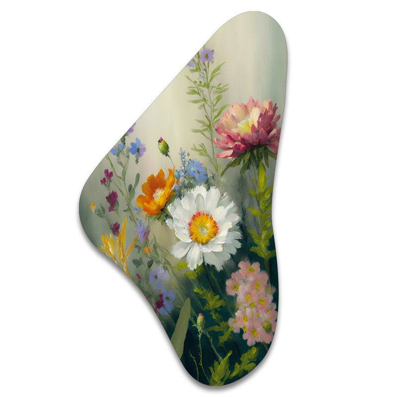 «Painted Blossoming Wildflowers VI» - art mural asymétrique en forme de boum floral, H 39 po x l 21 po