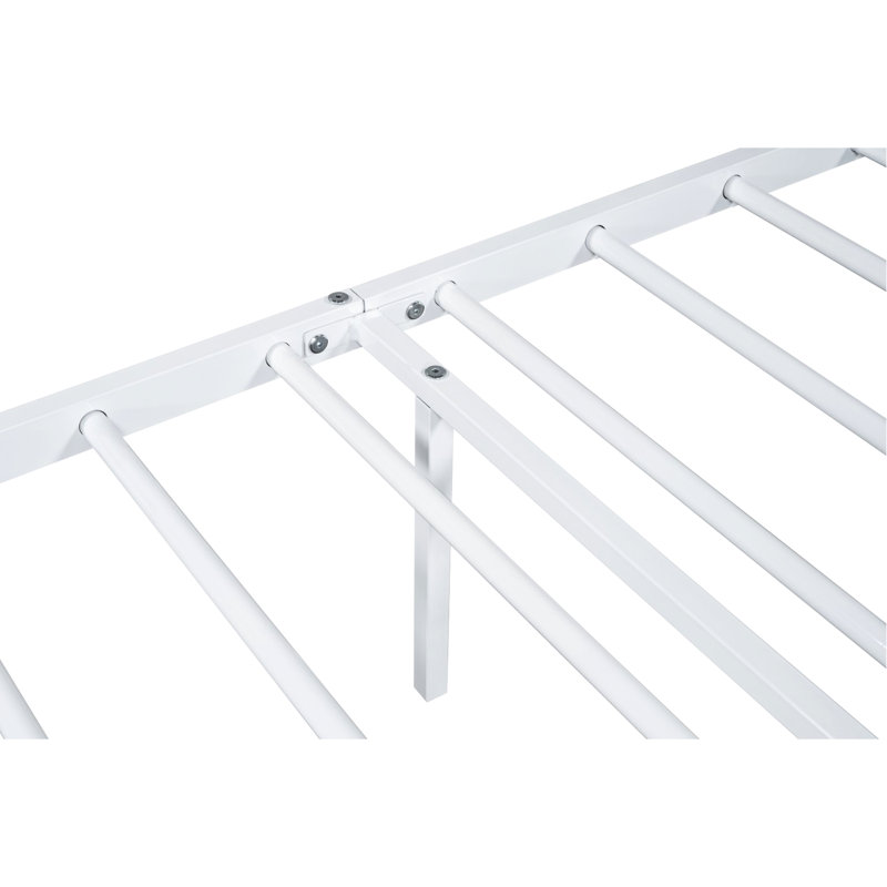 Lit double en métal avec teinte blanche contemporaine, prêt pour le matelas pour lit de chambre à coucher