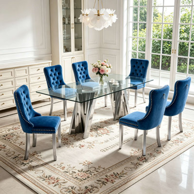 Ensemble de salle à manger moderne et luxueux de 178 cm (70 po) pour 6 personnes, comprenant une table, un piètement unique en acier inoxydable argenté et 6 chaises de salle à manger recouvertes de velours gris, un plateau en verre trempé résistant aux taches et facile à nettoyer.