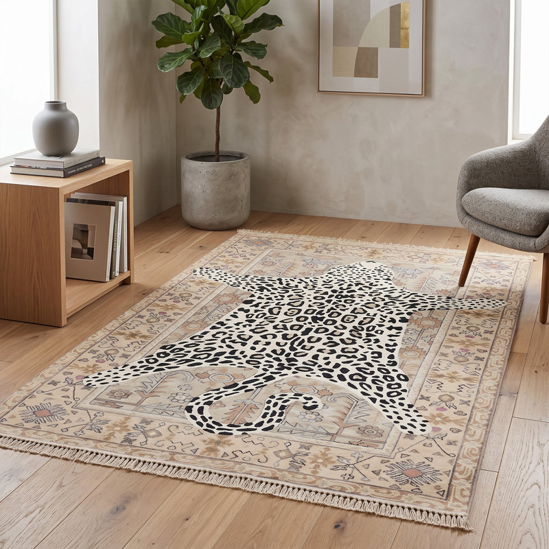 Neutral Traditional Snow Leopard Runner
