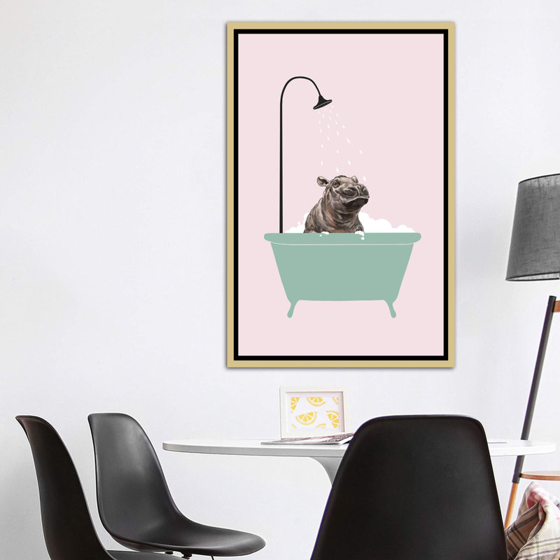 Hippopotame dans une baignoire, art encadré, Toile encadrée d'or, H 60 po x l 40po x P 1,5 po