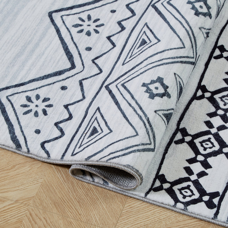 Lanet Rectangle Lanet Area Rug, Rectangle 5' x 7'