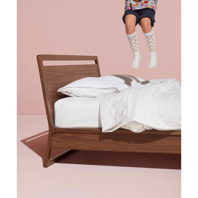 Woodrow Bed, Queen, Walnut