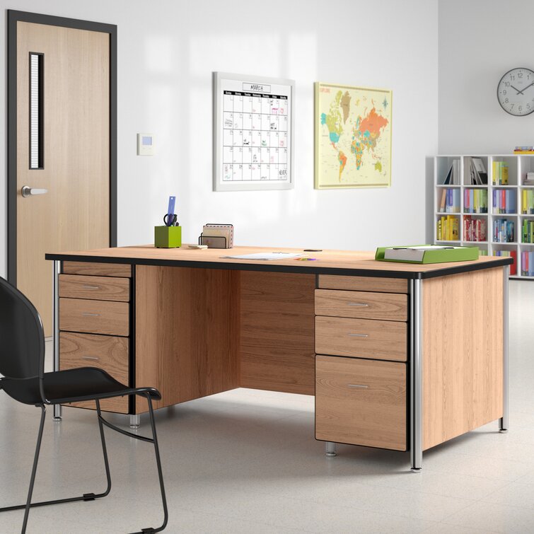 Teacher Desk - Discover the perfect desk for TeachersWoods Furniture