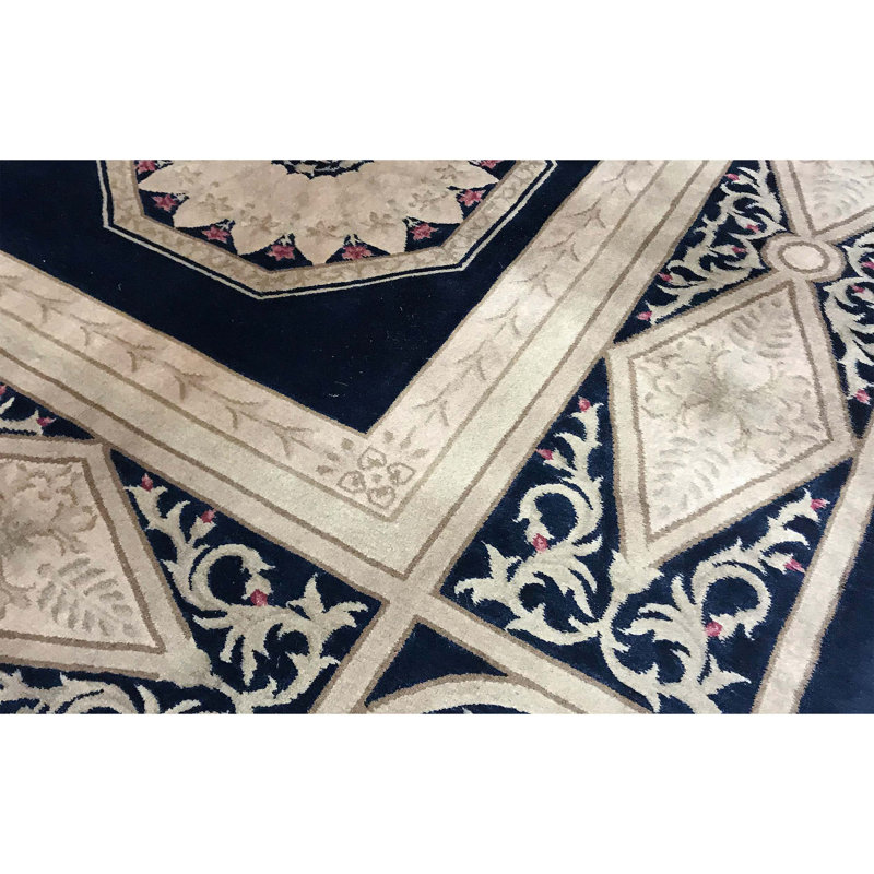 Savonnerie Wool Southwestern Area Rug