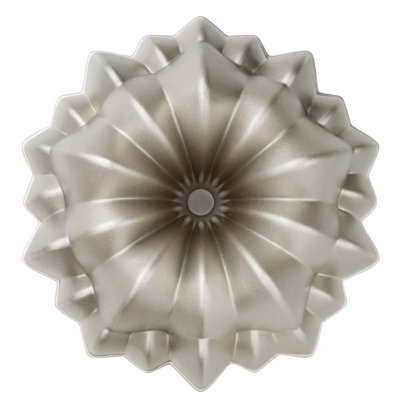 Creative fluted cake pan cake tin
