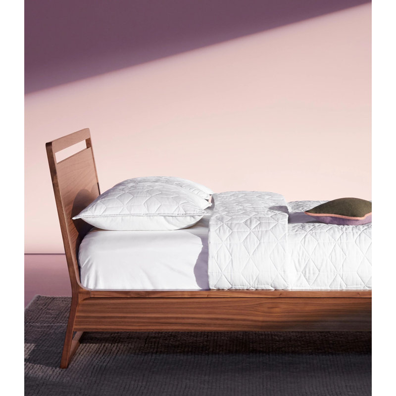 Woodrow Bed, Queen, Walnut