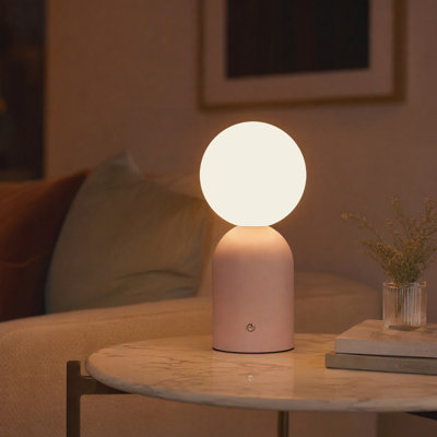 Lampe de table moderne rechargeable sans fil 10,8 "à DEL avec globe en verre opale et gradation tactile à 3 niveaux pour les tables de chevet, les salons, les consoles de hall d'entrée ou les bureaux à domicile