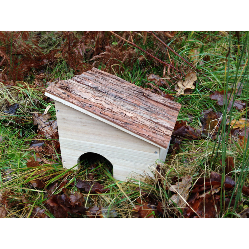Oluf Free Standing Toad House