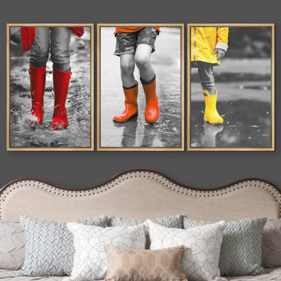 Décoration murale moderne en couleurs vives rouge et jaune en noir et blanc