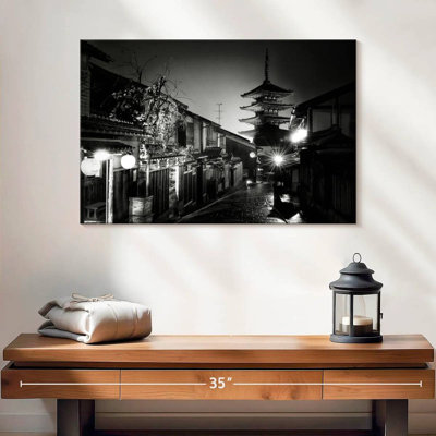 Ravi Yasaka Pagoda Kyoto