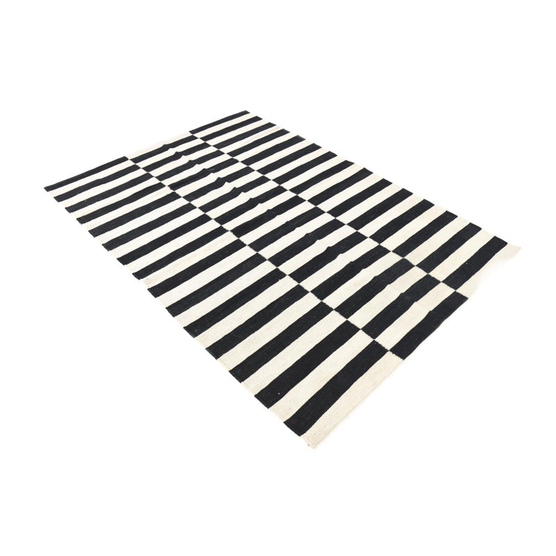Tapis noir et blanc Orta