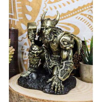 Figurine Jonesha Hammer