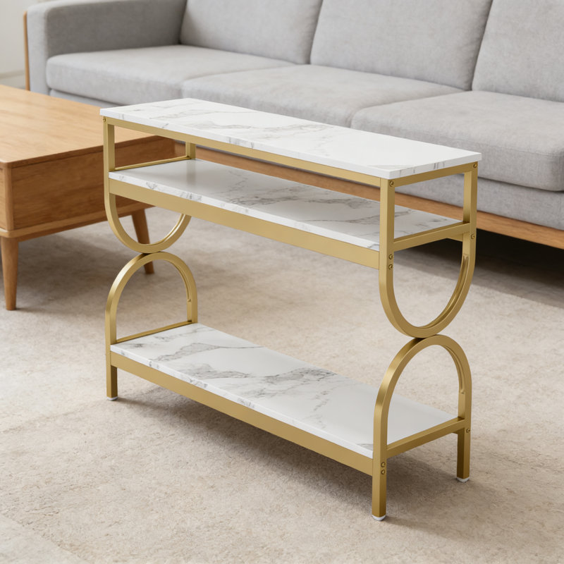 Console à cadre doré avec trois tablettes pour les entrées françaises de luxe