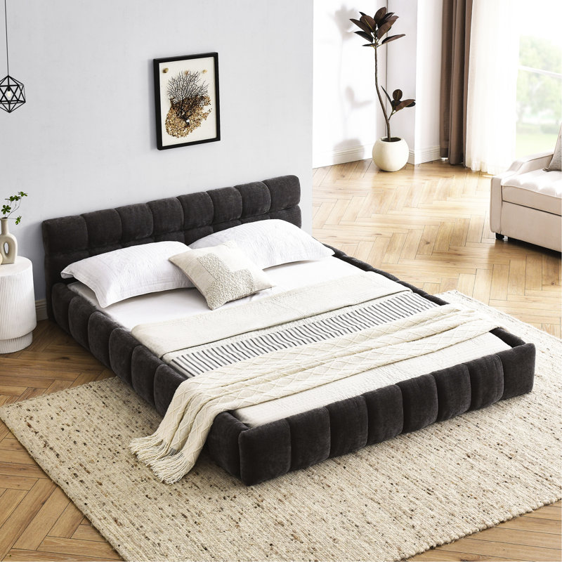 Lit plateforme sans sommier grand format en chenille avec structure de revêtement moderne, tête de lit et support solide, sommier, chambre à coucher