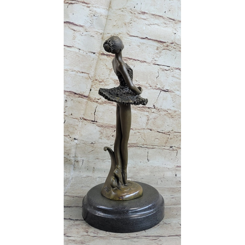 Sculpture de ballerine gracieuse