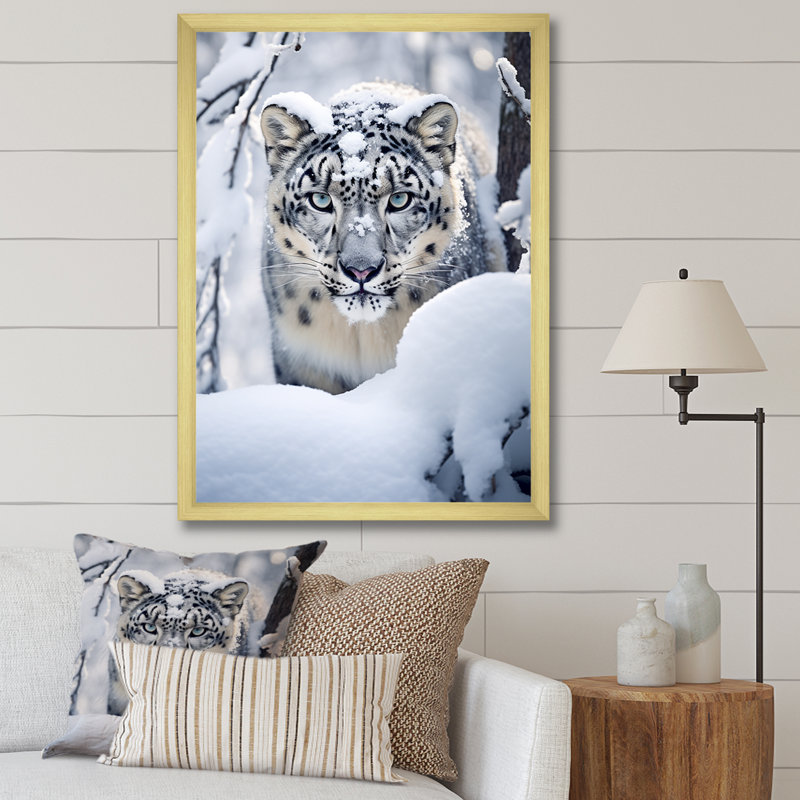 Tigre blanc en hiver II - reproduction sur toile, H 20 po x l 12 po x P 1 po, Encadrement doré