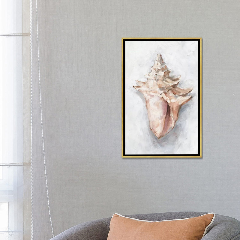 "White Shell Study I" par Ethan Harper, reproduction d’art, Toile encadrée d'or, Pas de tapis, H 26 po x l 18 po x P 1,5 po