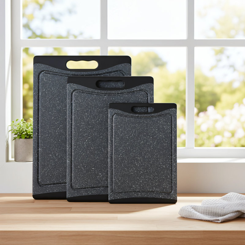 Très grand ensemble de planches à découper en plastique gris foncé (3 pièces) avec canaux de drainage et poignées faciles à saisir; Antidérapant, durable et facile à nettoyer; Convient à un usage domestique.