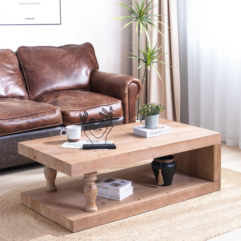 Table basse rustique en bois massif avec tablette ouverte, parfaite pour la vie à la campagne moderne