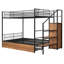 Lit superposé simple au-dessus d'un lit double en métal avec tiroir et échelle de rangement latérale et garde-robe-654093639