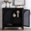 Armoire d'appoint noire avec portes