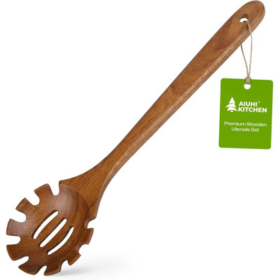 1 fourchette à pâtes en bois