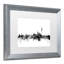 "berlin allemagne horizon b&w" par michael tompsett, impression encadrée-17767468-40186798
