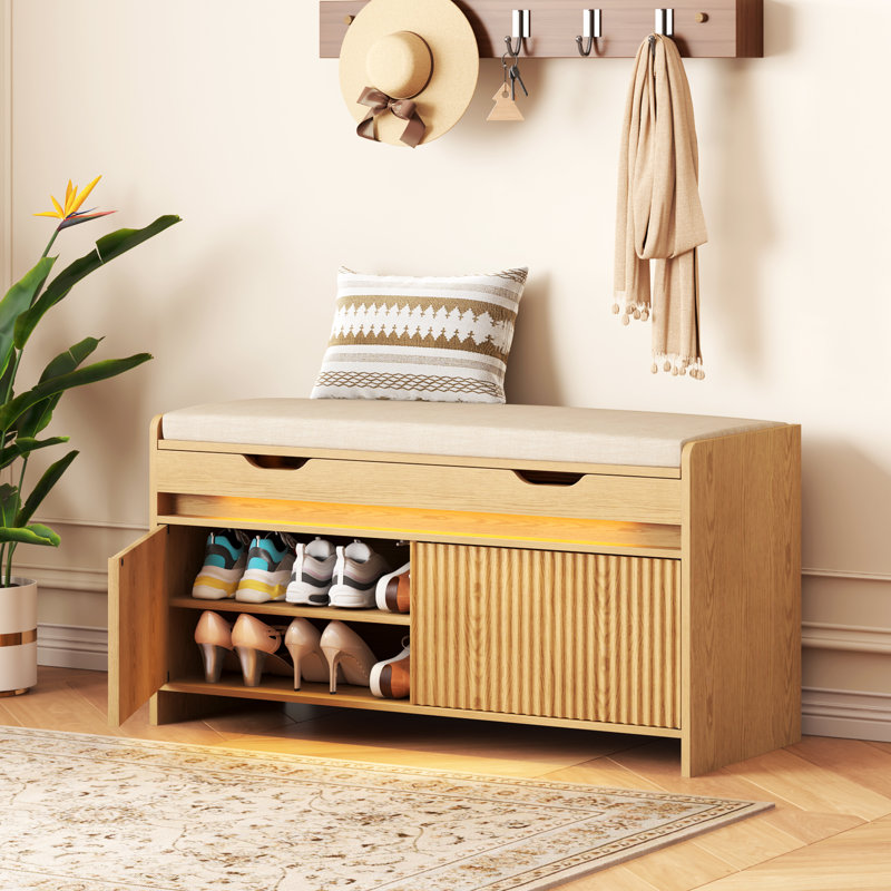 Banc à chaussures 39,4 po cannelé à dessus rabattable avec siège rembourré et lumière DEL, Natural Wood