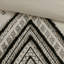 Courtepointe double / grand - mélange de lin et de coton, bordure texturée en chenille à motif de losanges noirs pour un édredon moderne, mélange de lin naturel, atmosphère sereine et calme-118742718