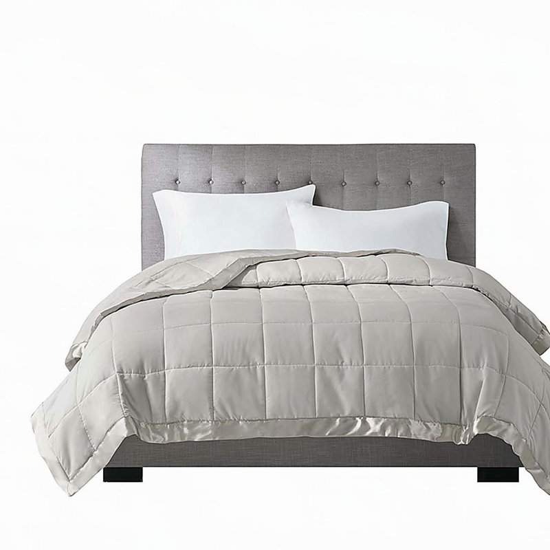 Couverture légère en duvet synthétique avec garniture en satin gris très grand, Gris clair, Très grand lit