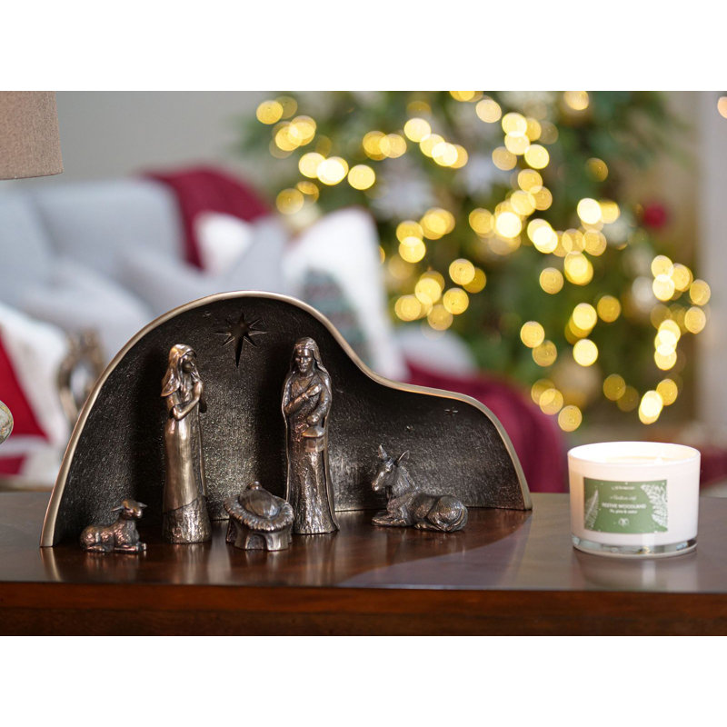 Christmas Figurines & Collectibles