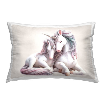 Paire de licornes étreintes, conception de coussin décoratif imprimé par Annalisa Latella