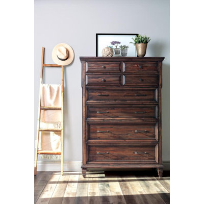 Commode 8 tiroirs l 44 po